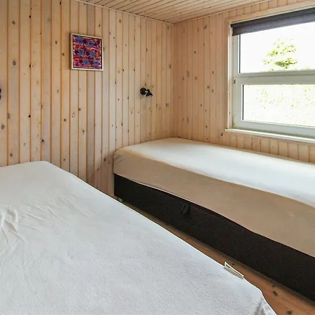 펜션 Three-bedroom Holiday In *