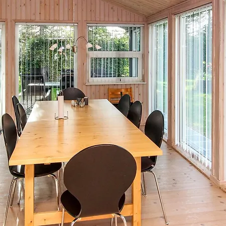 Three-bedroom Holiday In